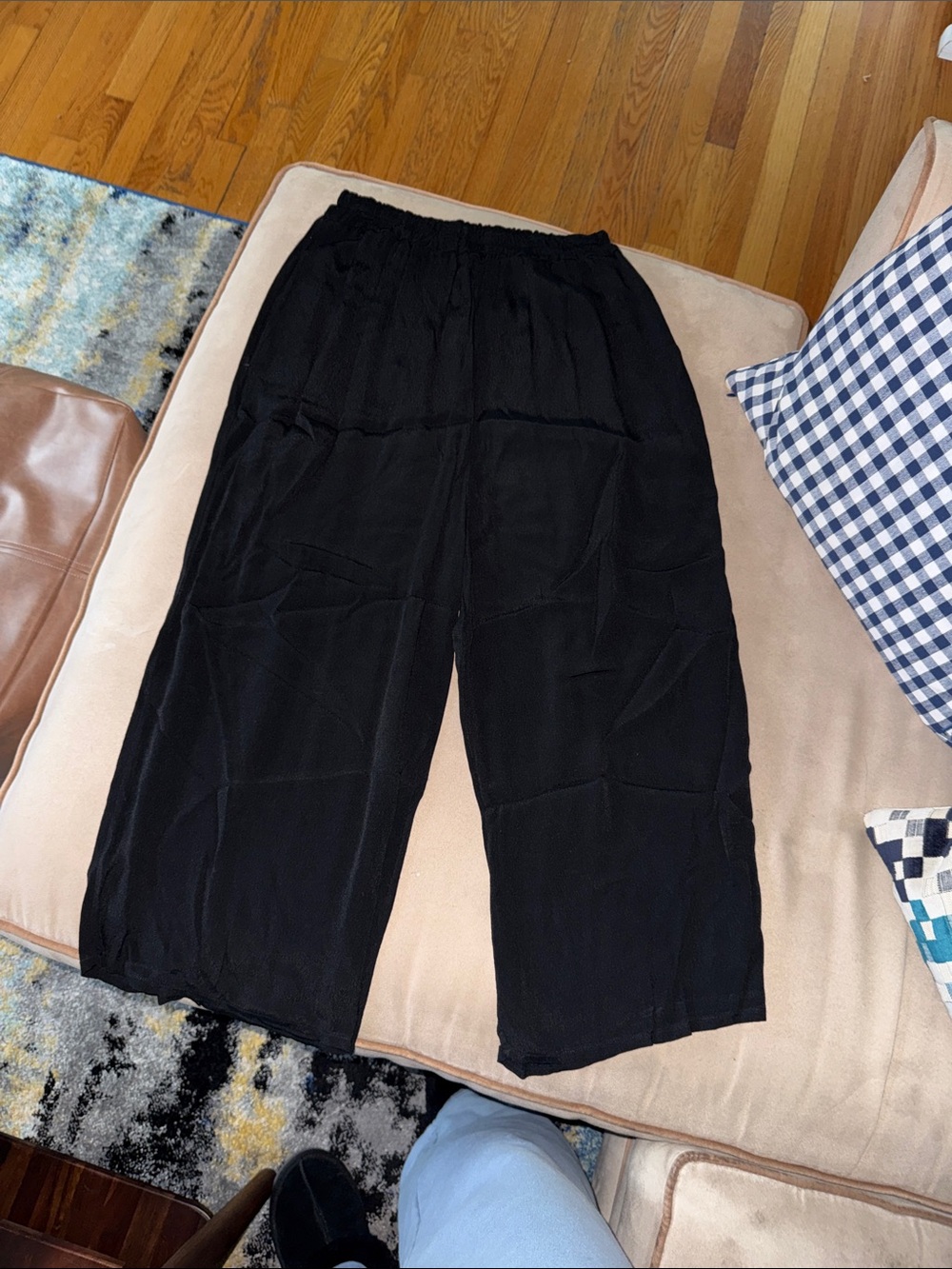 Flowy Black Wide-Leg Elastic Waist Pants
